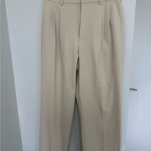 UNIQLO Beige Pleated Trousers